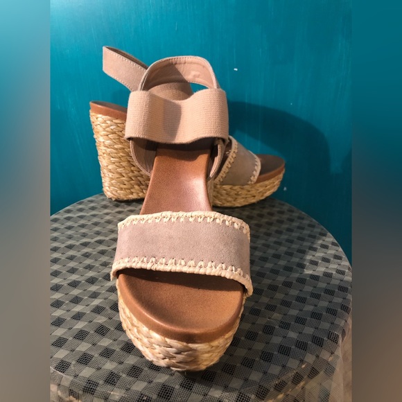 Tan Mia Straw Wedge Heel Sandals Size 8.5 - Picture 8 of 13